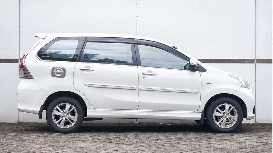TOYOTA AVANZA 1.5 Veloz AT 2015