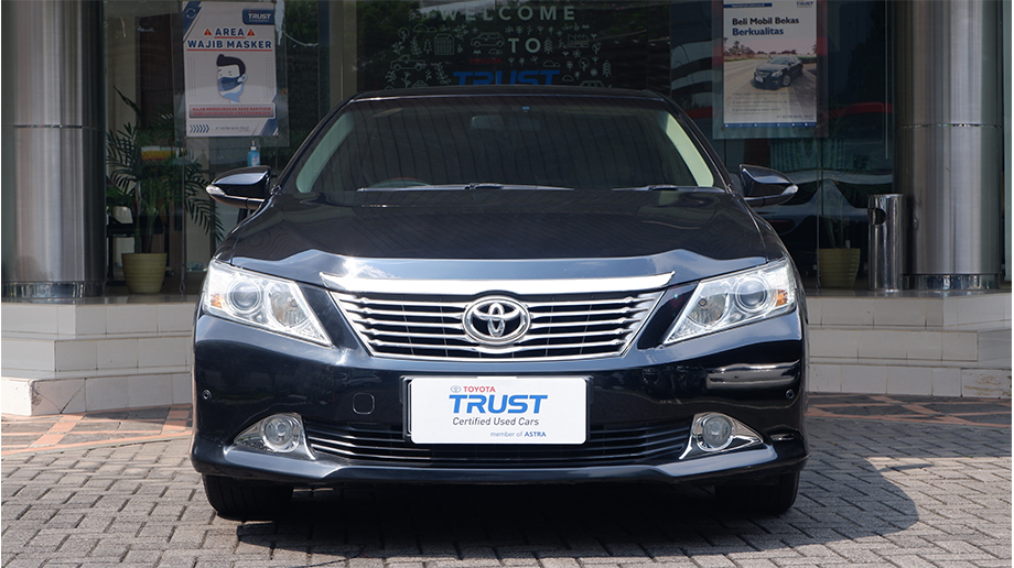 TOYOTA CAMRY 2.5 V AT 2013