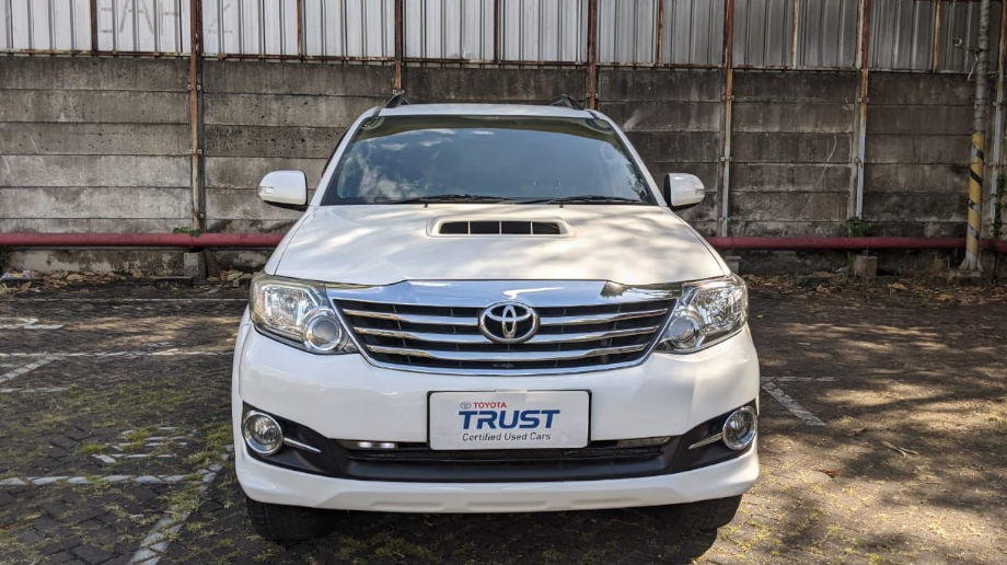 TOYOTA FORTUNER FORTUNER 2.5 G AT VNT DIESEL AT 2015