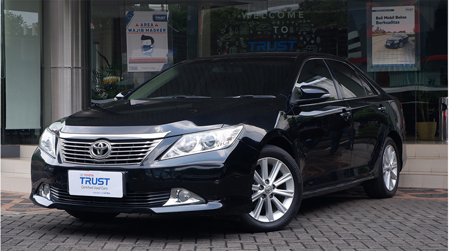 TOYOTA CAMRY 2.5 V AT 2013