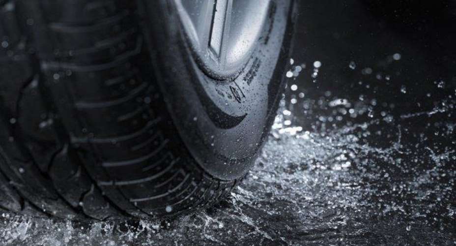 Di Musim Hujan Perlu Penyesuaian Tekanan Ban Mobil Auto2000