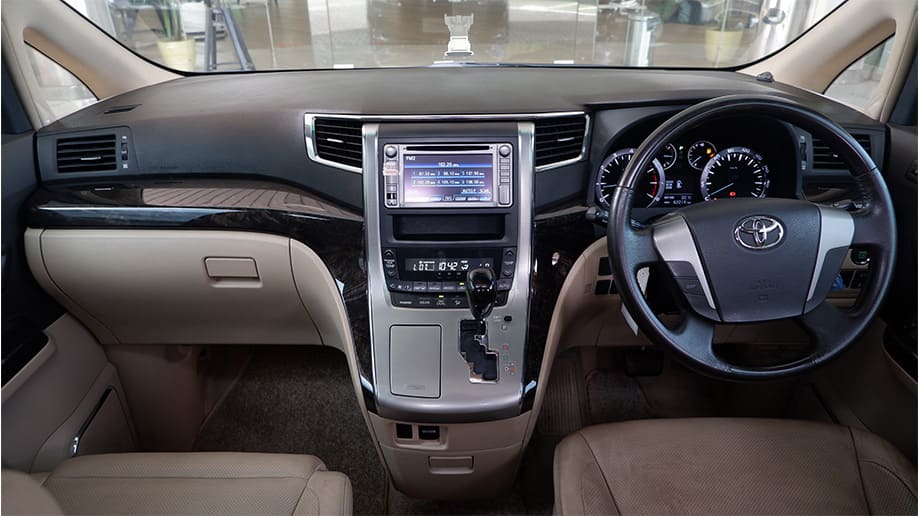 TOYOTA ALPHARD 2.4 G AT 2014