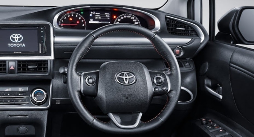Interior Toyota New Sienta