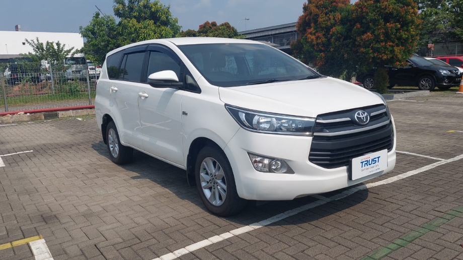 TOYOTA INNOVA 2.0 G AT 2016